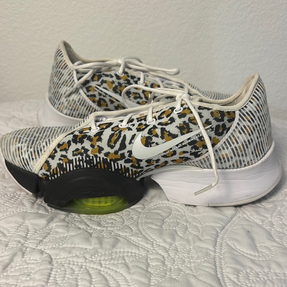 Nike Superrep 2 White/Cheetah Print Athletic Shoes Size 9 - Picture 5 of 10